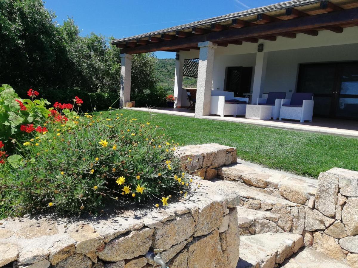 La Sima Villa Con Piscina Vista Mare San Pantaleo Sardegna Exterior foto